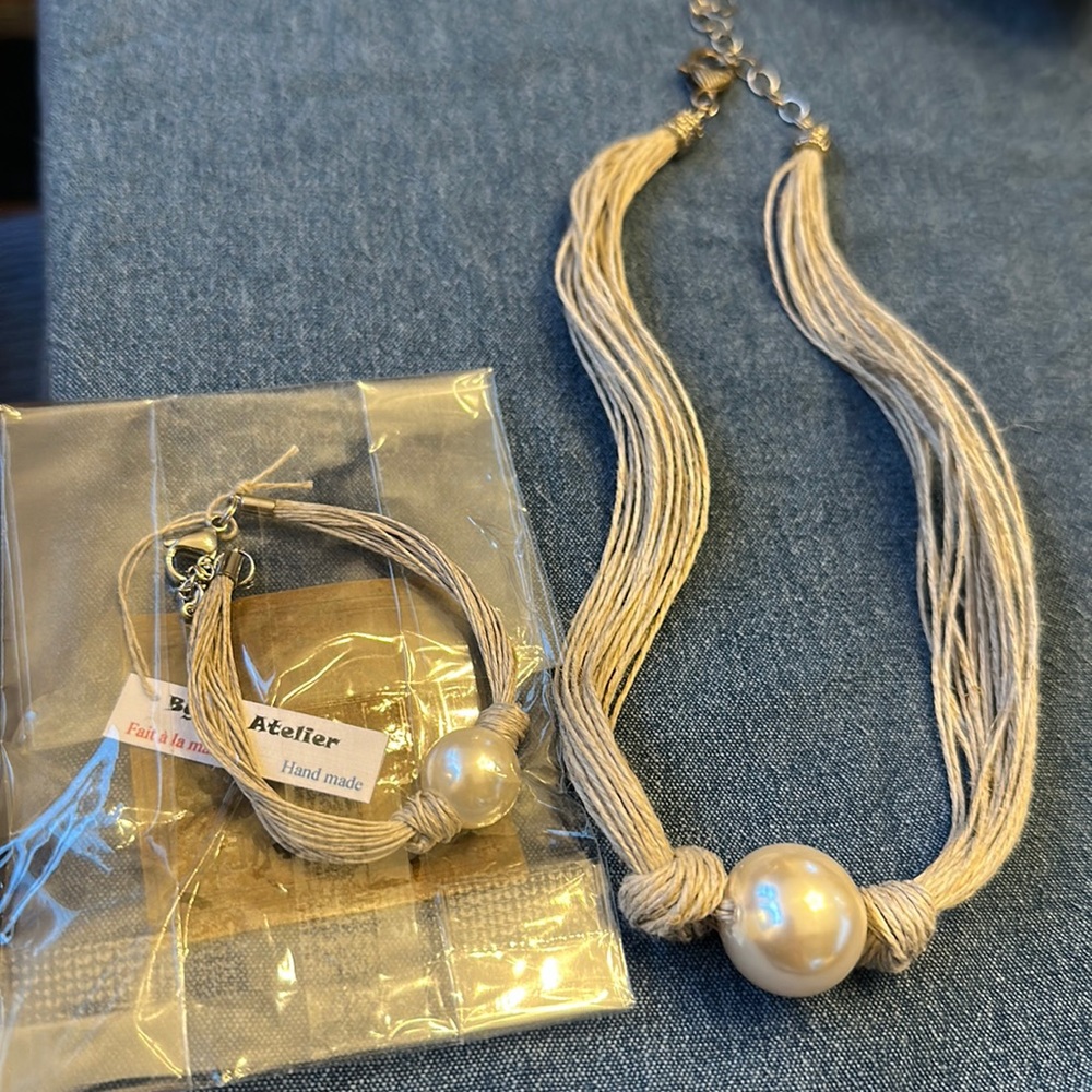 Handmade matching necklace and bracelet w/pearl